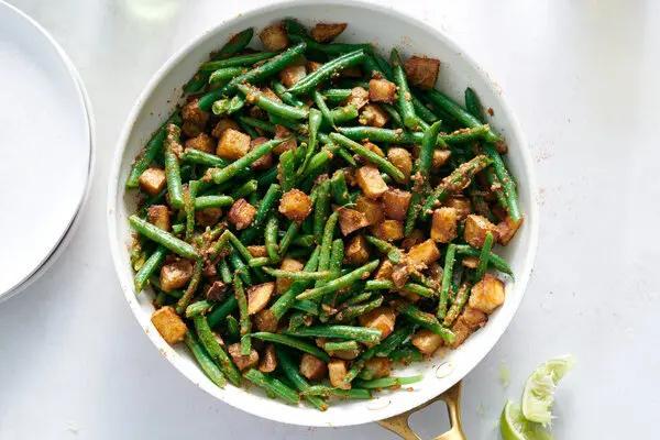 Crispy Green Bean and Potato Sabzi